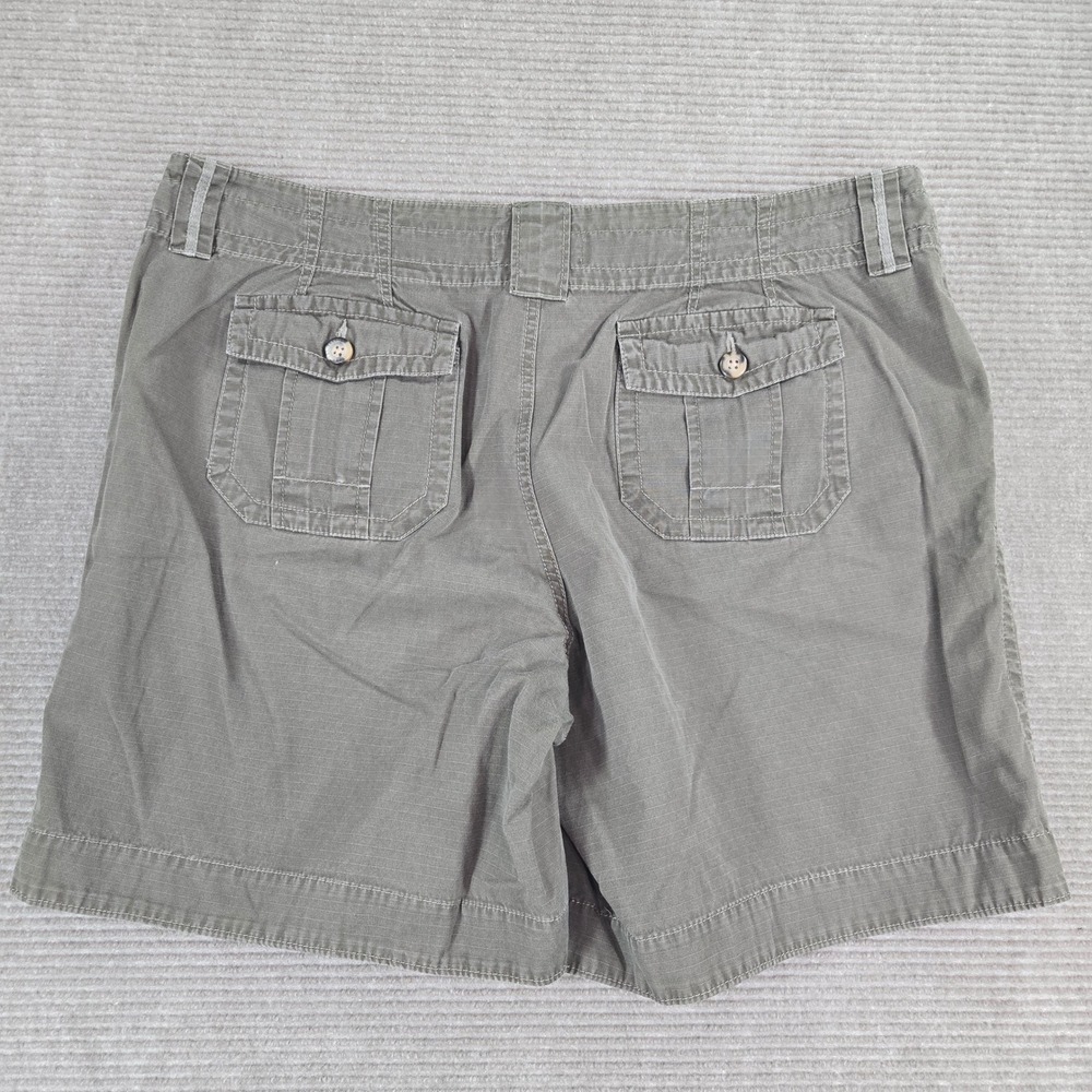 Eddie Bauer Womens 18 Olive Green Ripstop Cotton Cargo Shorts Lot of 2 - Picture 7 of 10